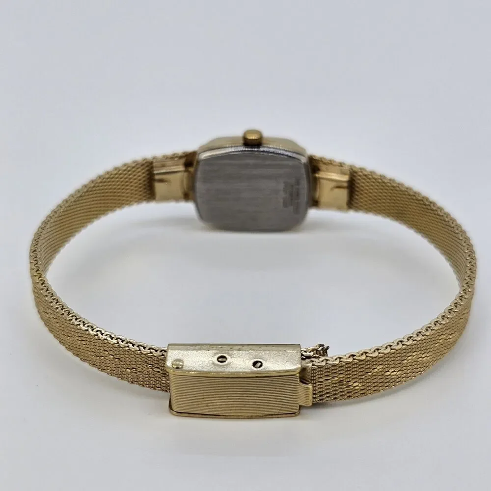 VTG Helbros Women's‎ Watch 15MM Gold Dial Gold Milanese Band 5.5
